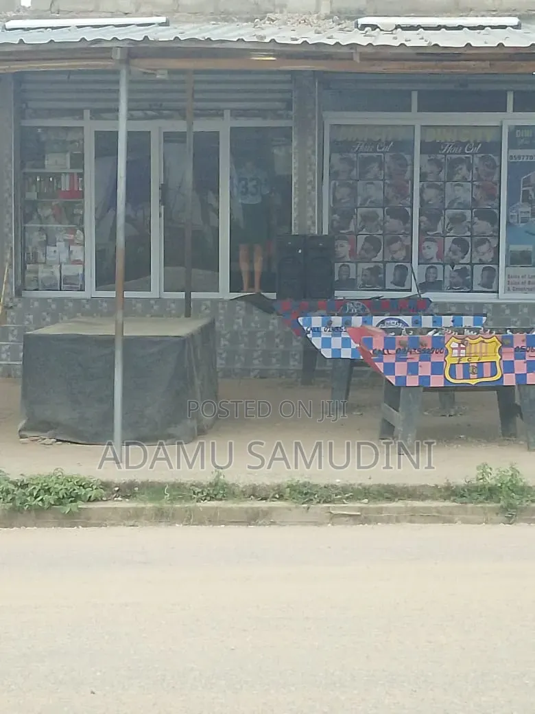 Road Side 2 Shops With Two Mini Flats (2 Single Room Self) Obakrowa in Ga South Municipal