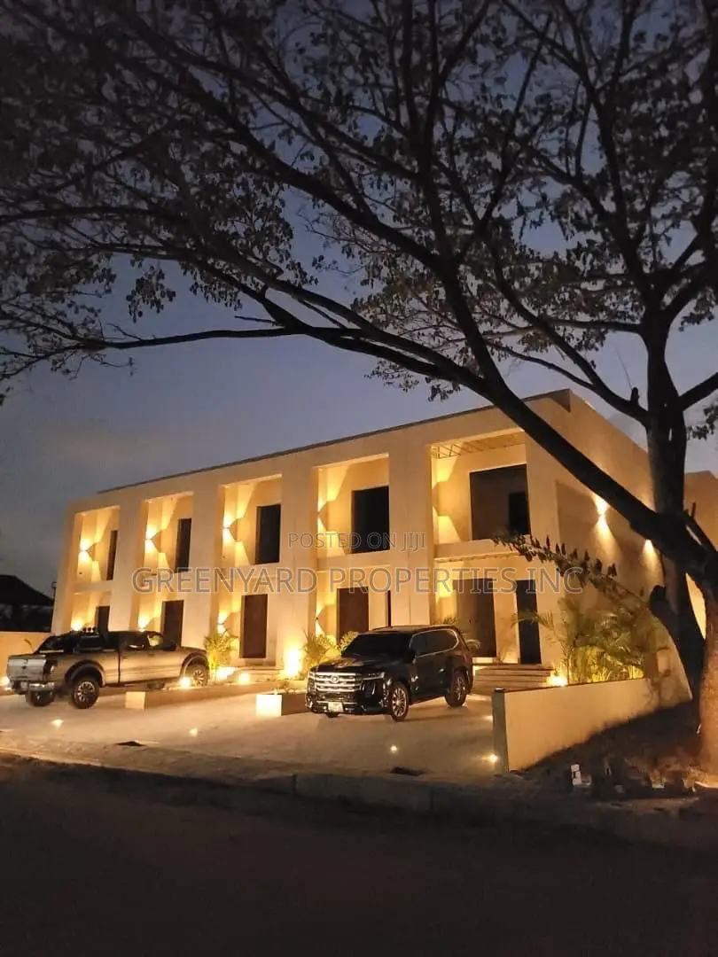 3bdrm Townhouse/Terrace in Adjiringanor, East Legon for sale in East Legon
