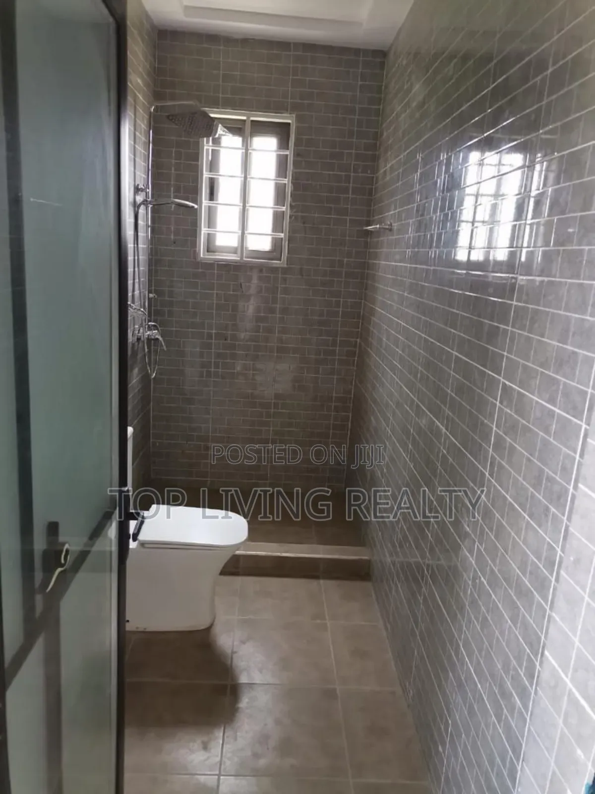 4bdrm House in Oyarifa, Ghana Flag for rent in Ghana Flag