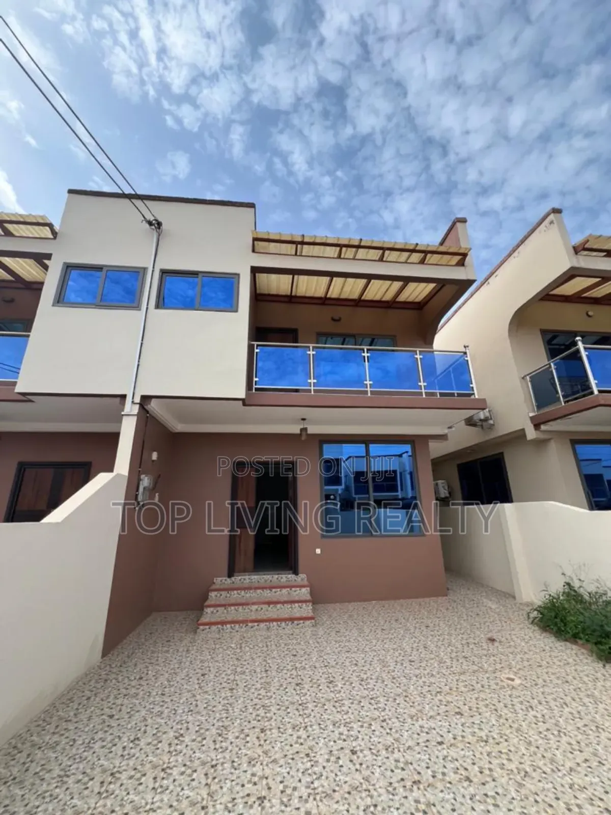 3bdrm Townhouse / Terrace in Oyarifa for rent in Oyarifa