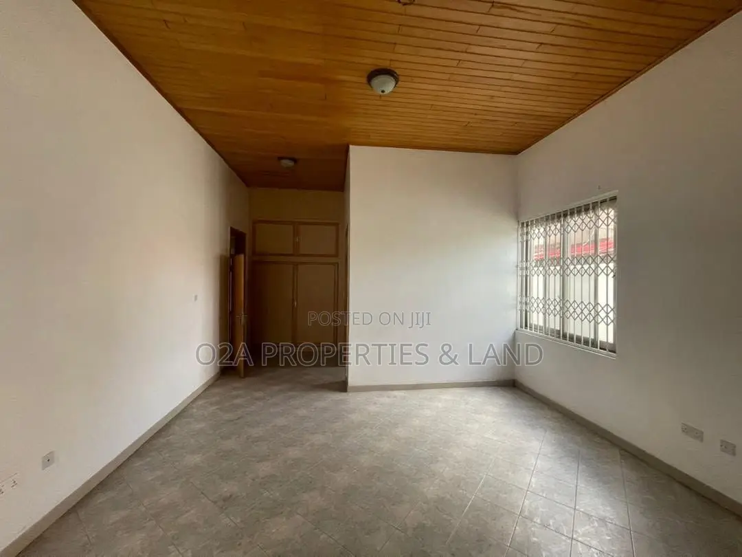 6bdrm House in Ars Roundabout, Boundary Road Area for rent in Boundary Road Area