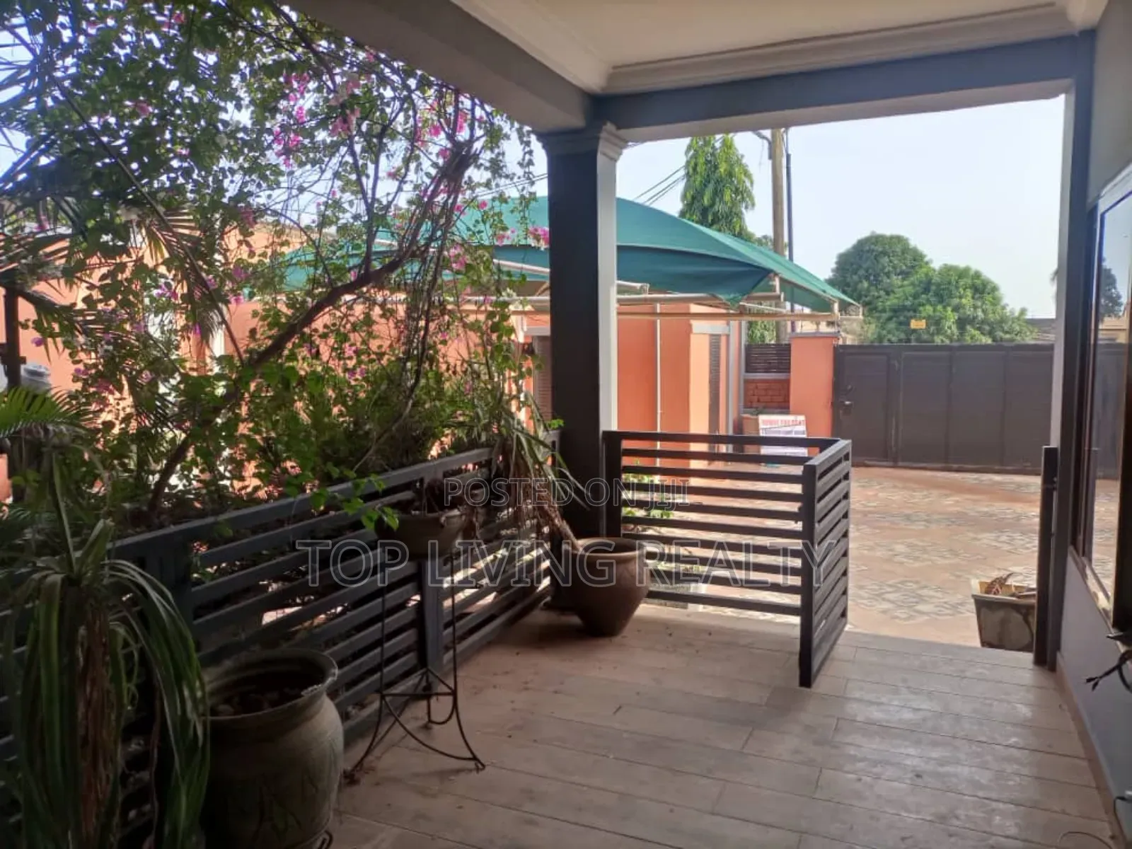 4bdrm House in 25, Community 25 for sale in Community 25