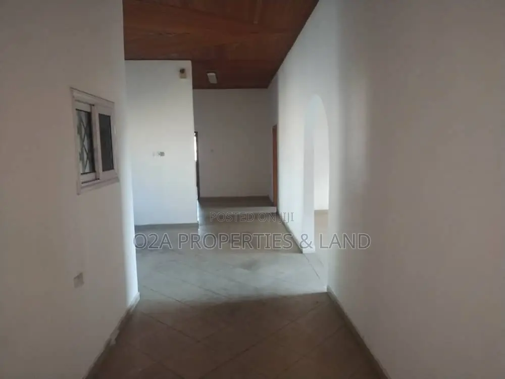 4bdrm House in Dzowulu, Dzorwulu for rent in Dzorwulu