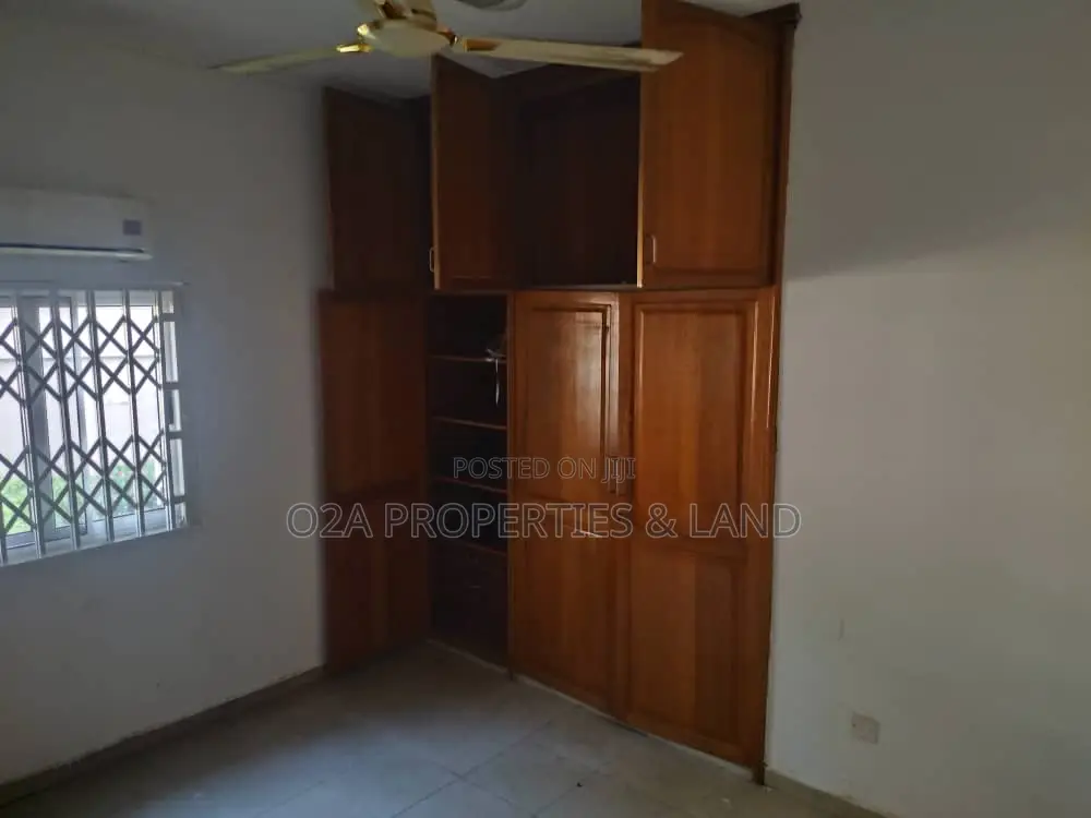 4bdrm House in Dzowulu, Dzorwulu for rent in Dzorwulu