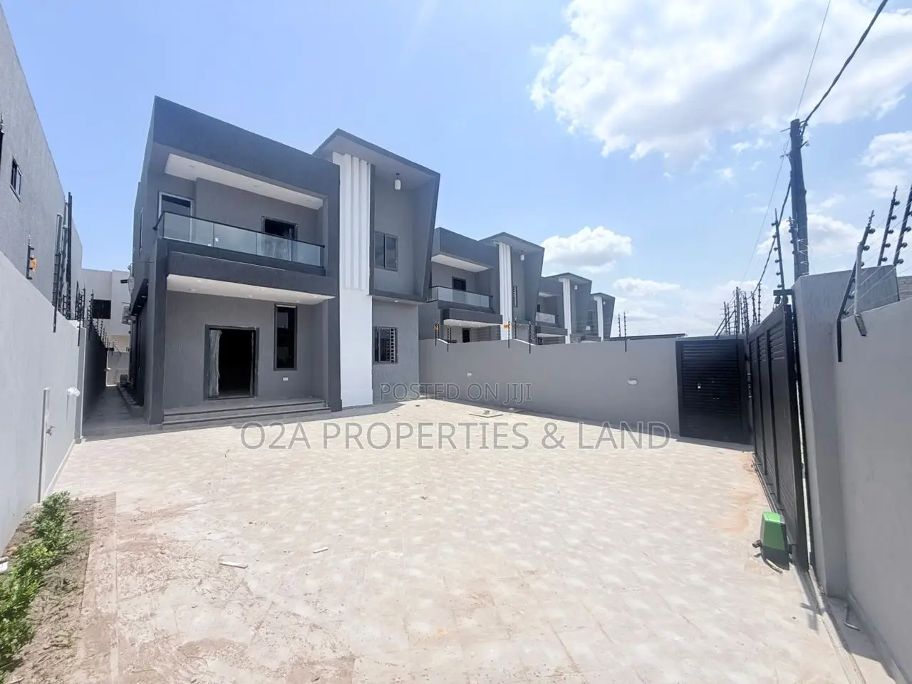 4bdrm Mansion in East Legon Hills for sale in New Legon