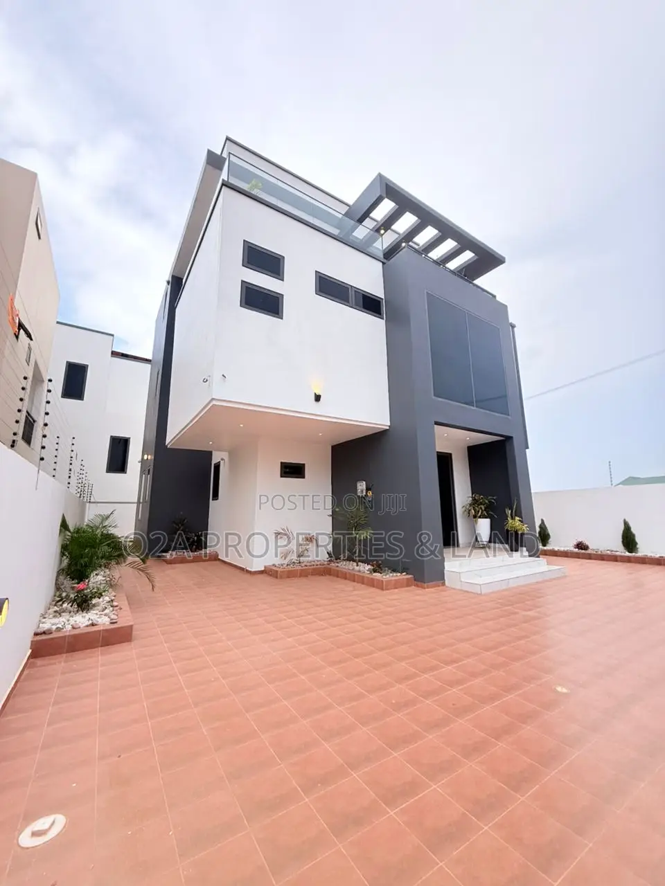 Furnished 3bdrm House in Lakeside Estate for sale in Lake Side Estate