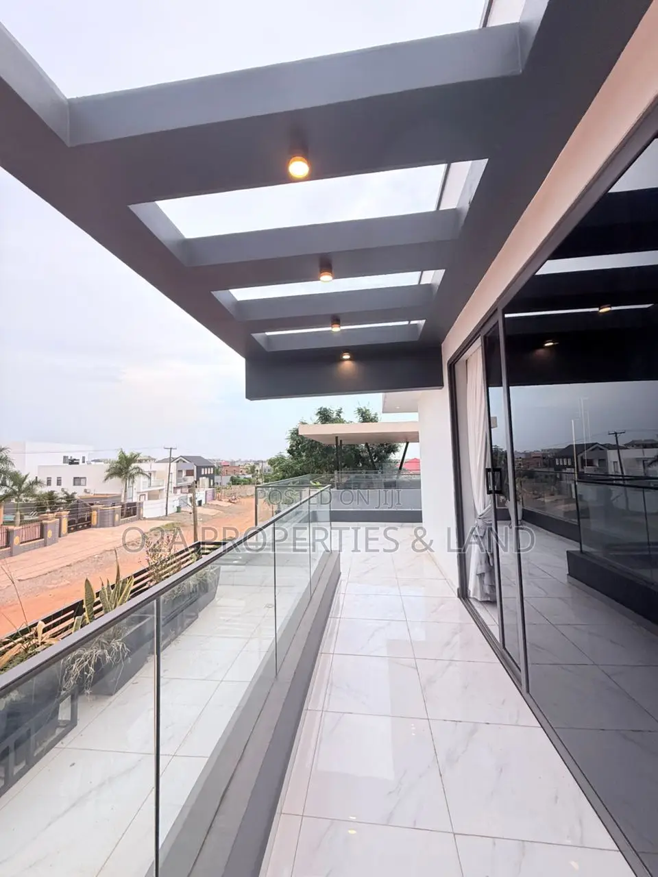 Furnished 3bdrm House in Lakeside Estate for sale in Lake Side Estate
