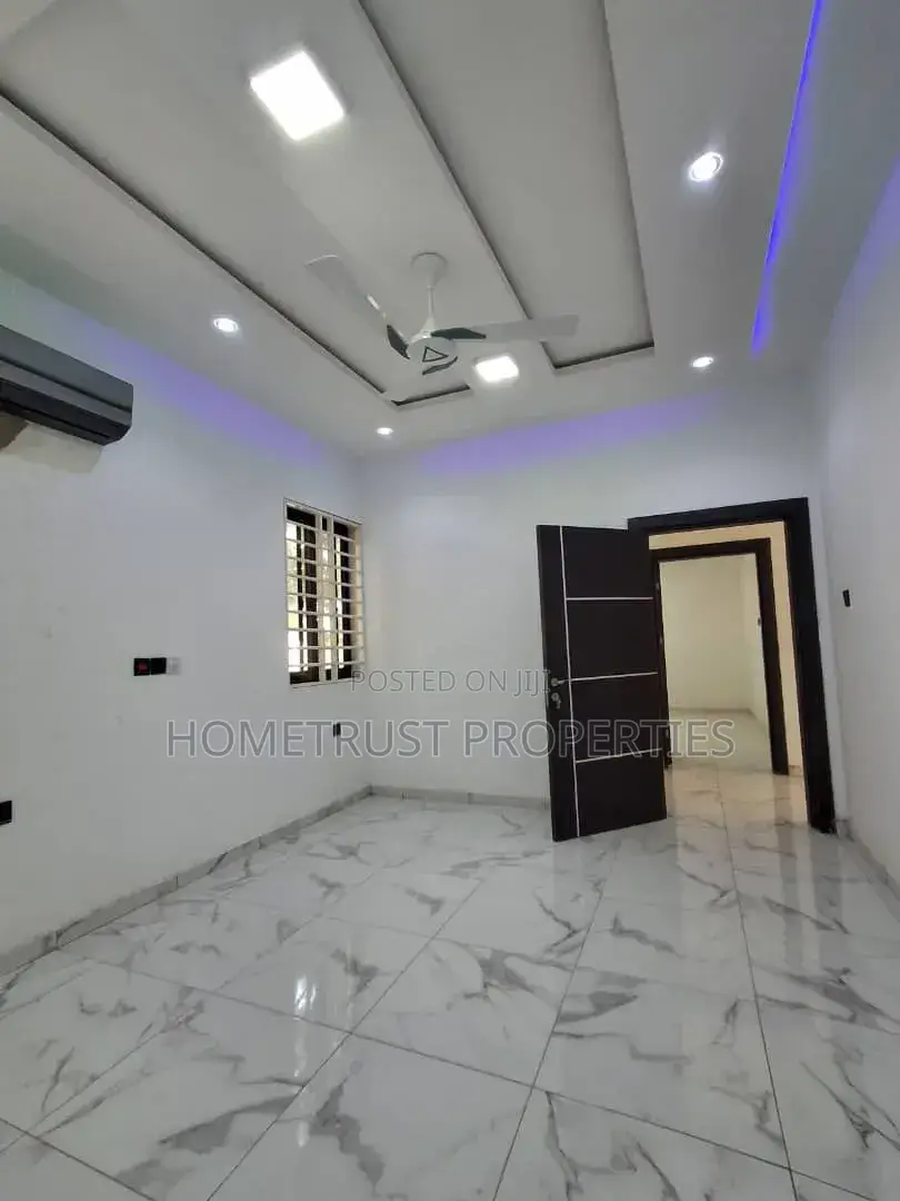 4bdrm Duplex in Agboba, School Park Area for sale in School Park Area