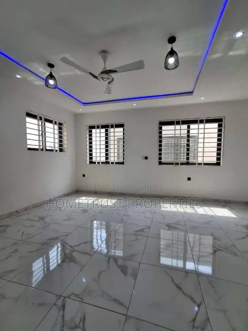 4bdrm Duplex in Agboba, School Park Area for sale in School Park Area