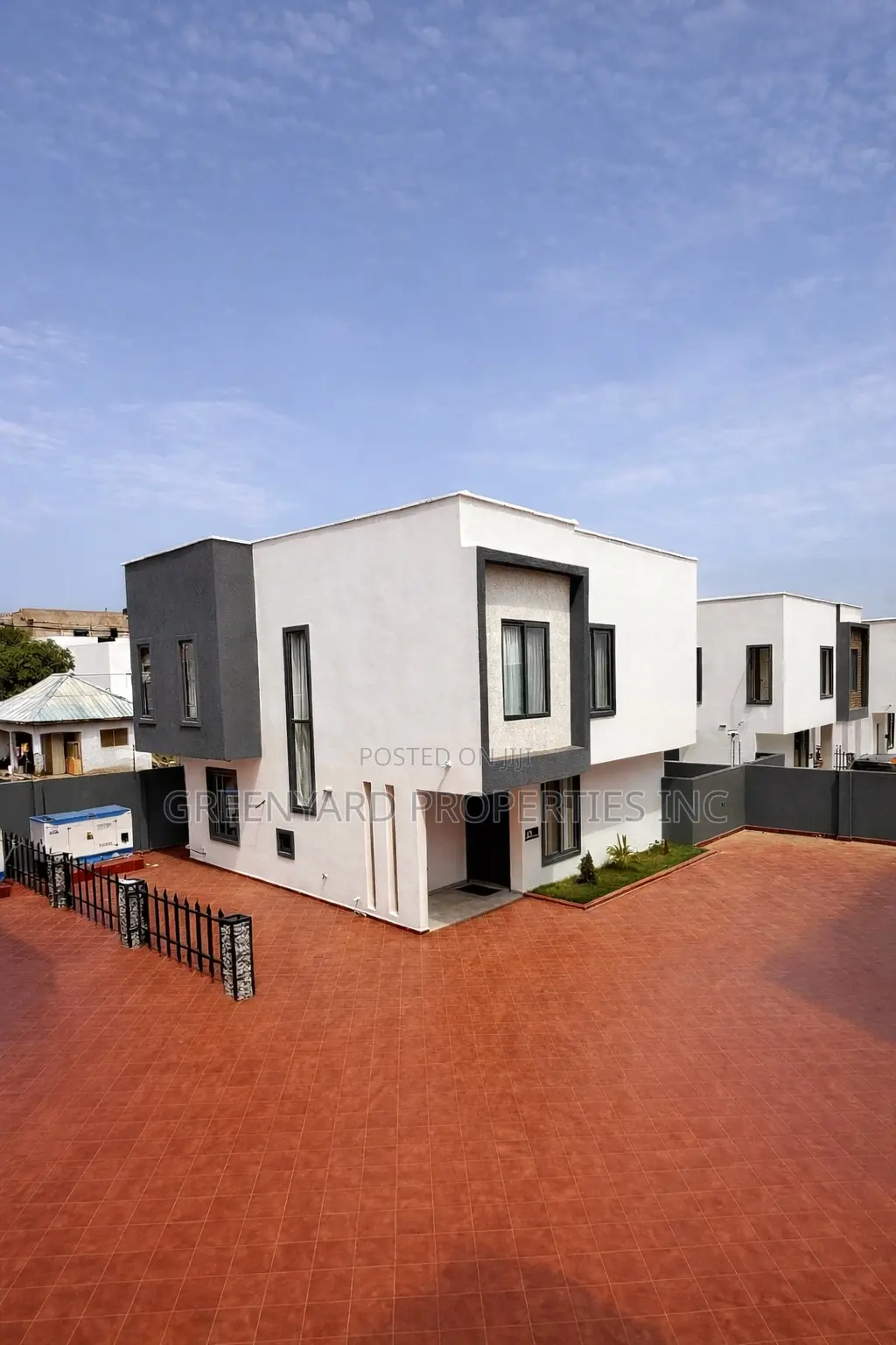 Furnished 3bdrm Townhouse / Terrace in Adjiringanor, East Legon in East Legon