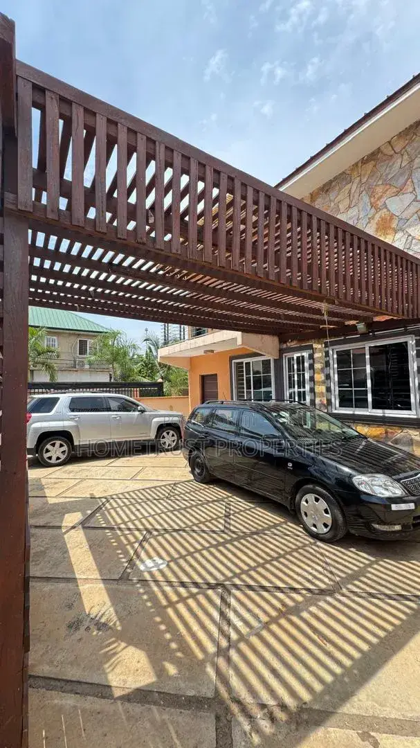 3bdrm Duplex in Achimota School Area for rent in School Area