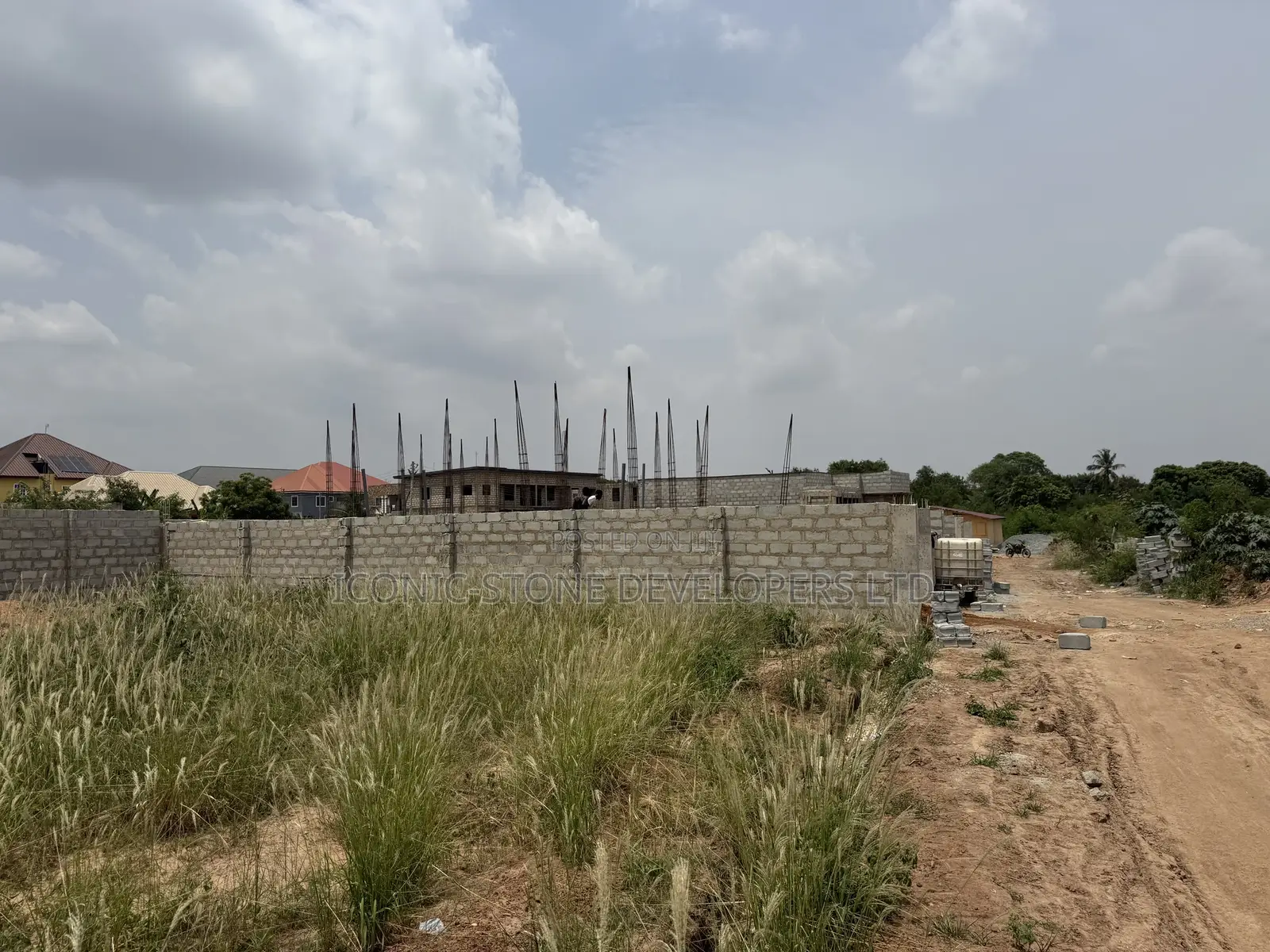40/100ft Plot of Land at Abokobi Boi Junction. in Abokobi