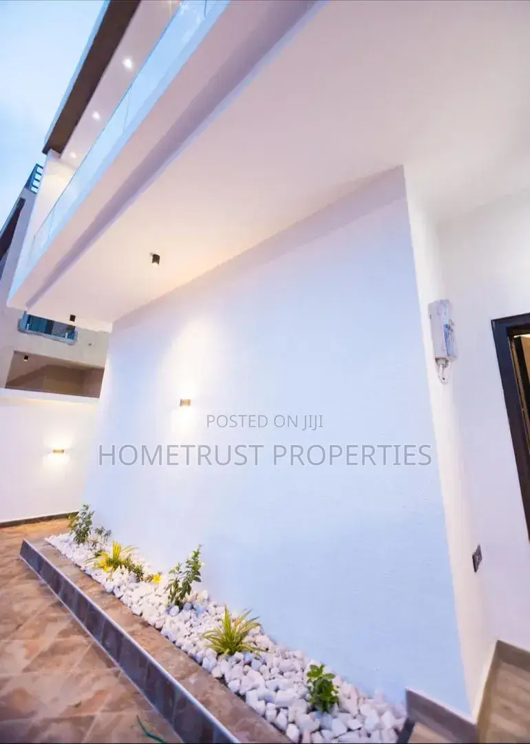 4bdrm Duplex in Haatso Melcom Area, Papao for sale in Papao