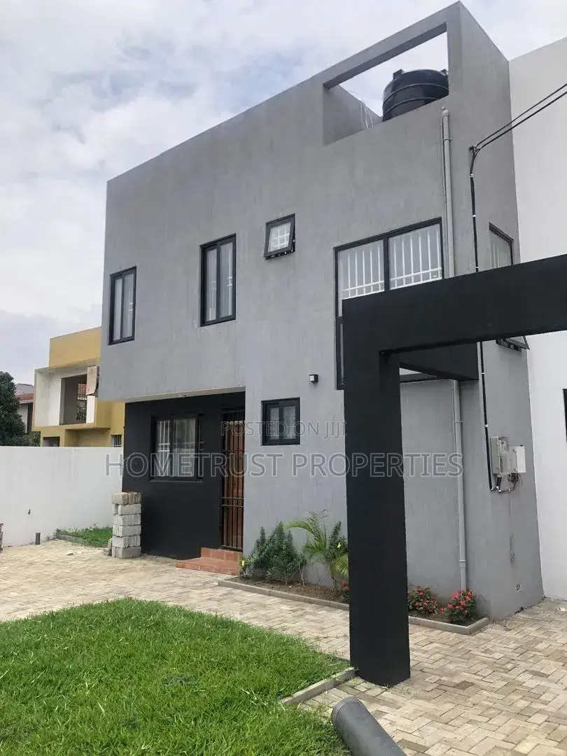 4bdrm Duplex in East Legon Ais Area, American House for rent in American House