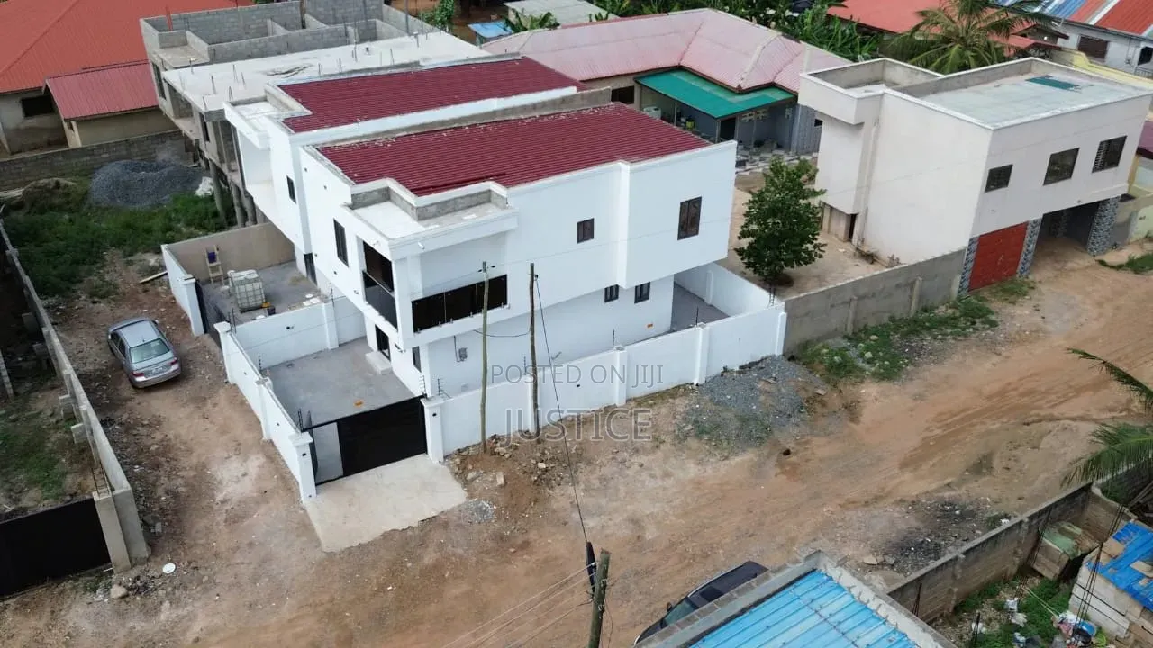 3bdrm Duplex in East Legon Hills, Otano for sale in Otano