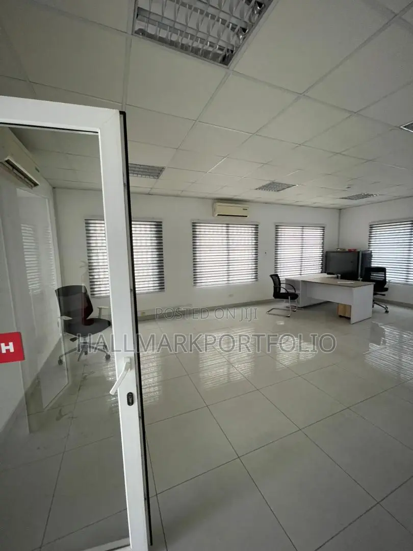 Office Space Ringway Estate in Osu