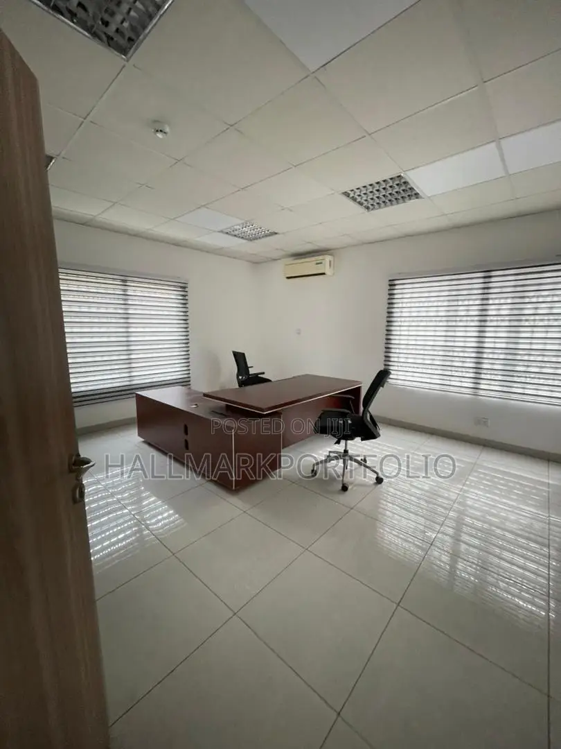 Office Space Ringway Estate in Osu