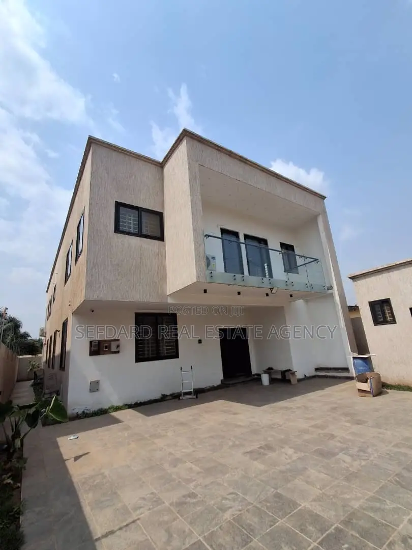 4bdrm Duplex in Sefdard Properties, Haatso for sale in Haatso