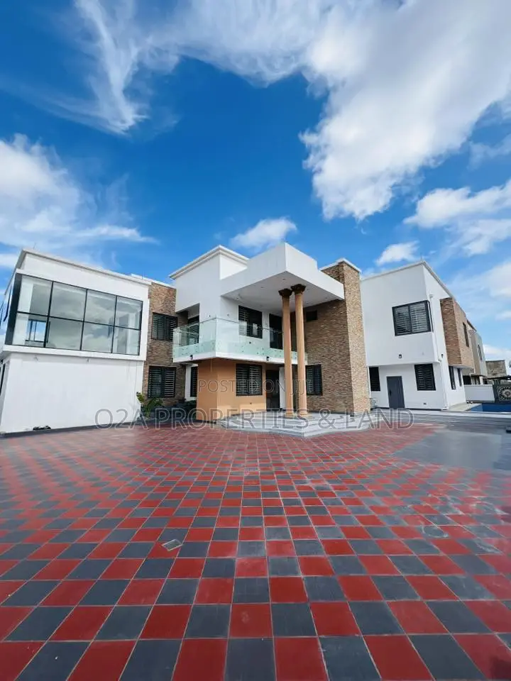 5bdrm House in West Trasacco, Police Station for sale in Police Station