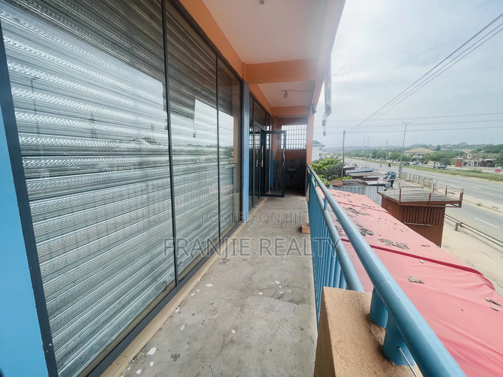 Shop/Office Space for Rent at Awoshie in Awoshie
