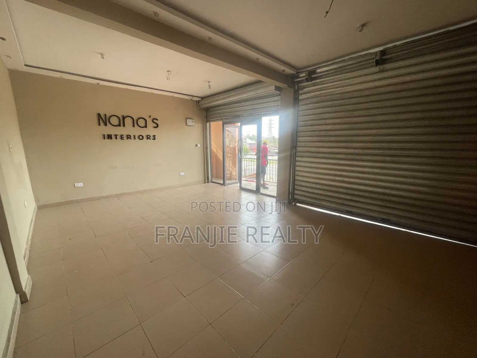 Shop/Office Space for Rent at Awoshie in Awoshie