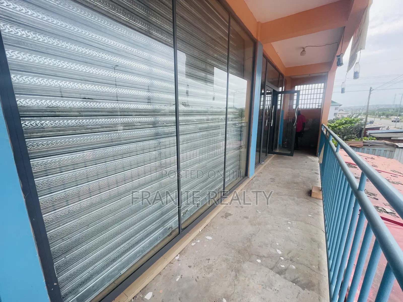 Shop/Office Space for Rent at Awoshie in Awoshie