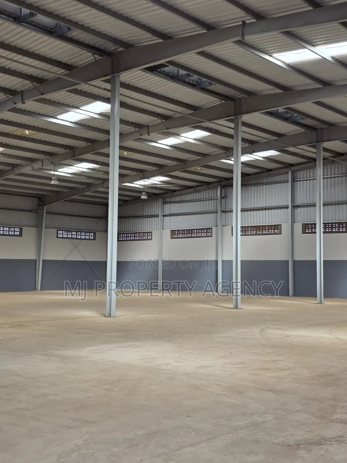2000 SQM Warehouse Newly Built in Tema in Community 25