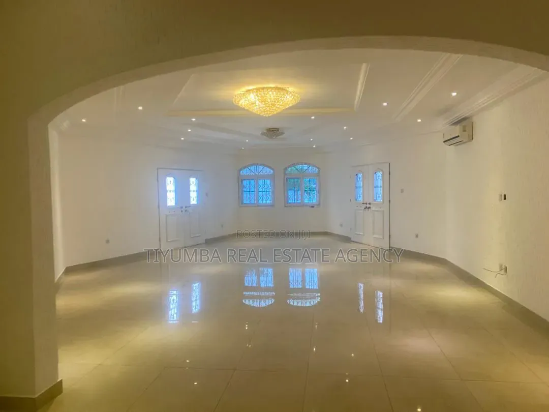 5bdrm Mansion in Tiyumba Real Estate, A&C Mall Area for rent in A&C Mall Area