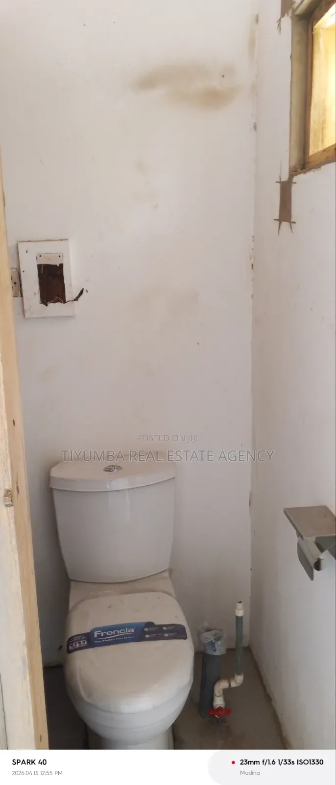2in1 Shop for Rent at Madina Market in Zongo Junction