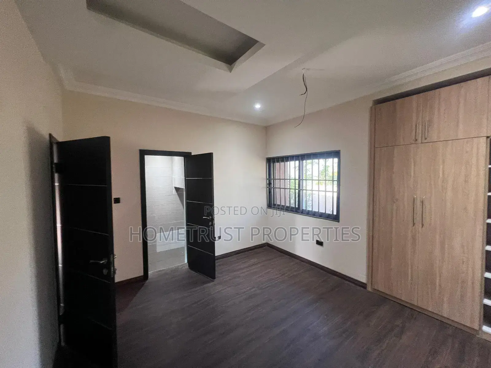 3bdrm Duplex in Kokrobitey, Police Station for sale in Police Station