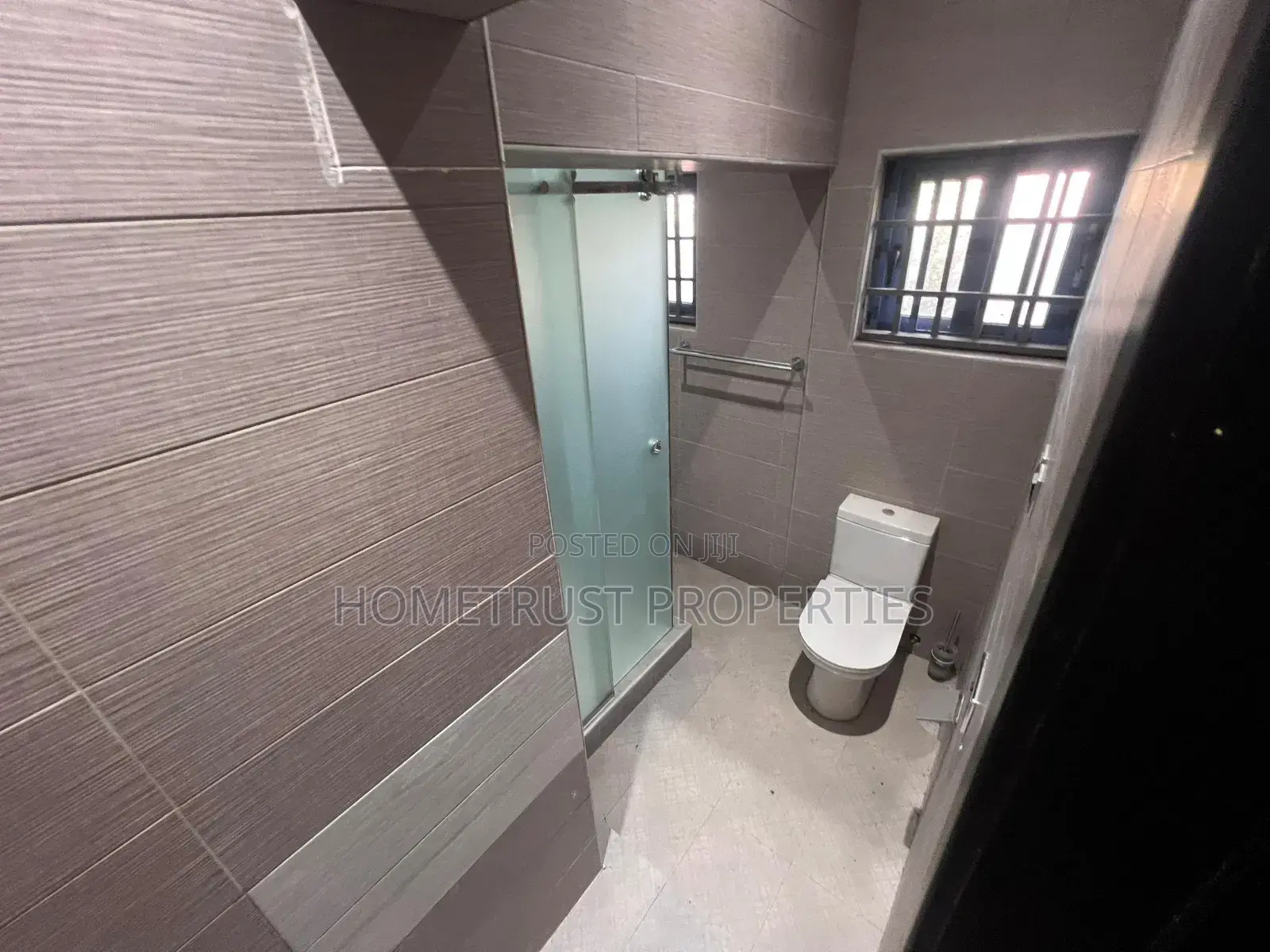 3bdrm Duplex in Kokrobitey, Police Station for sale in Police Station