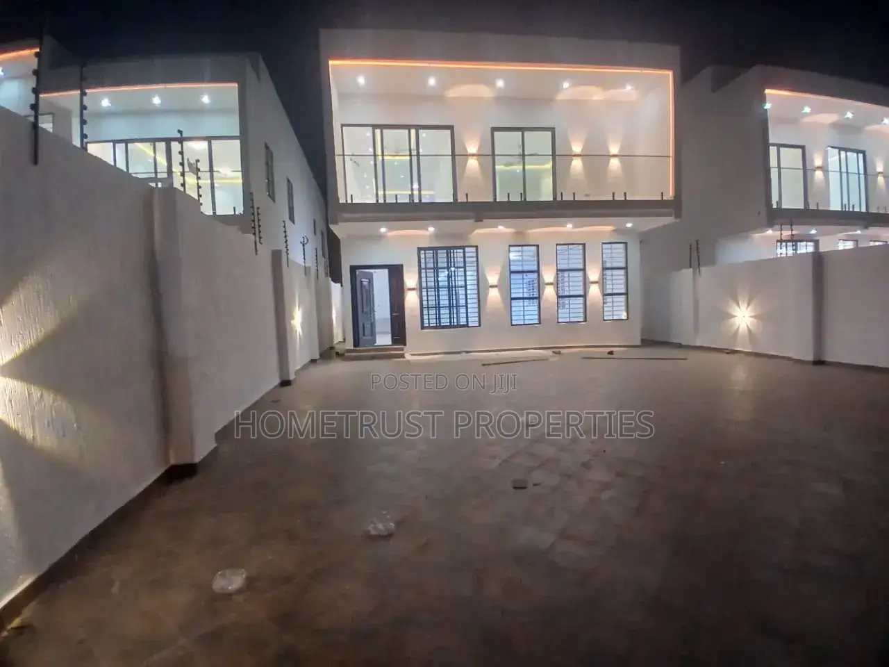 4bdrm Duplex in East Legon Hills, Boundary Road Area for sale in Boundary Road Area