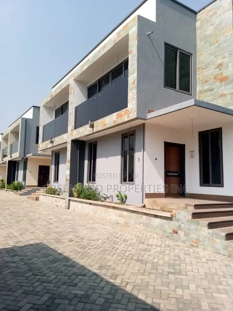 3bdrm Townhouse / Terrace in Airport for rent in Airport Residential Area