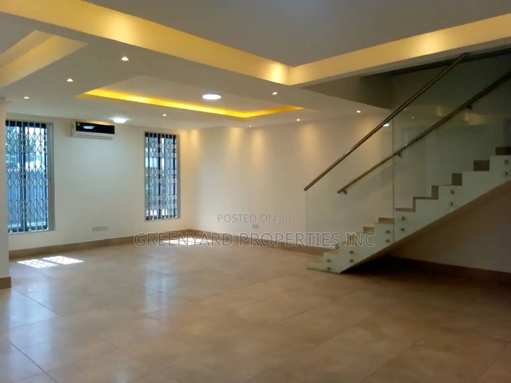 3bdrm Townhouse / Terrace in Airport for rent in Airport Residential Area