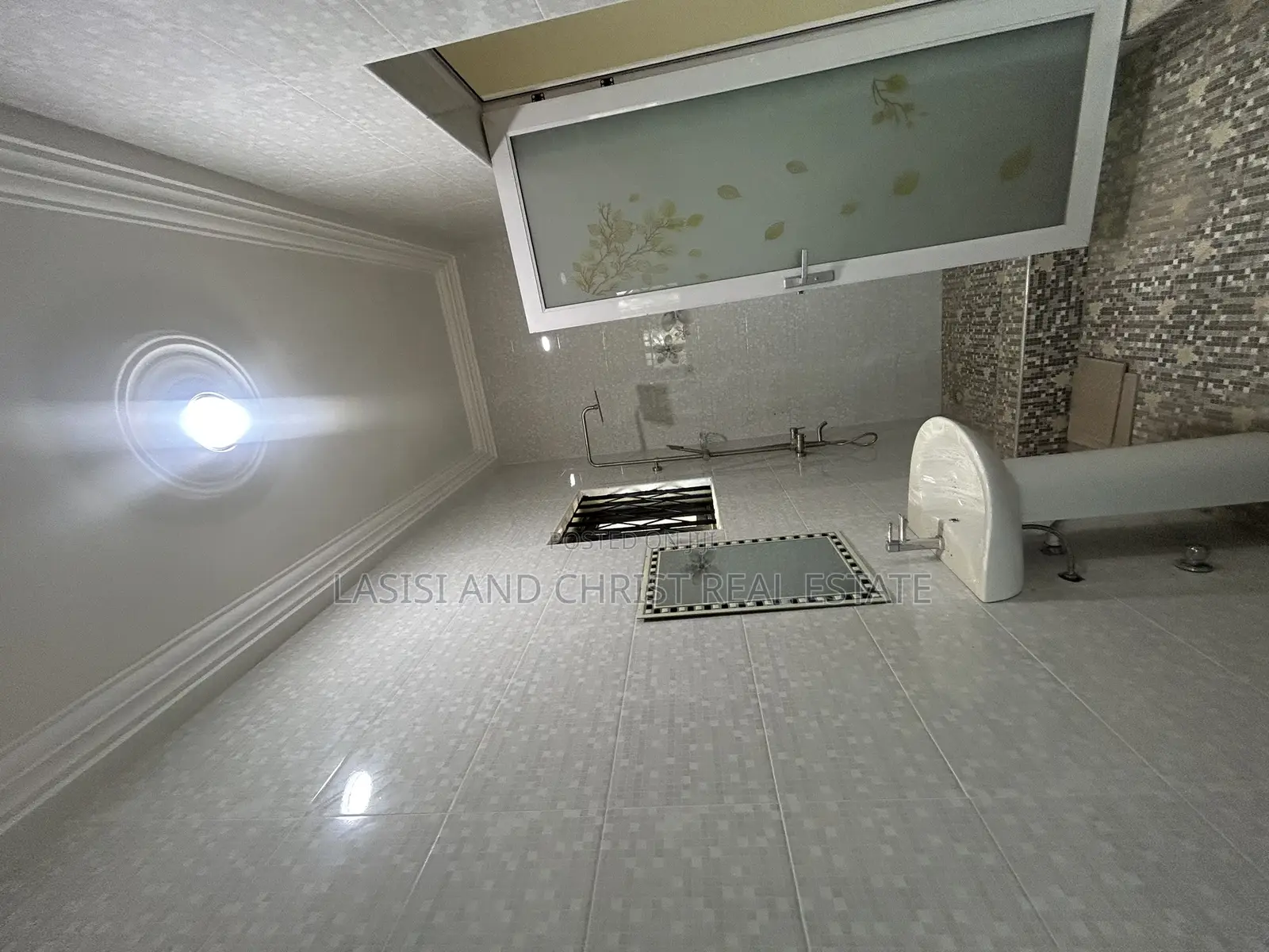 2bdrm Apartment in Lasisi And Christ, Amasaman for rent in Amasaman