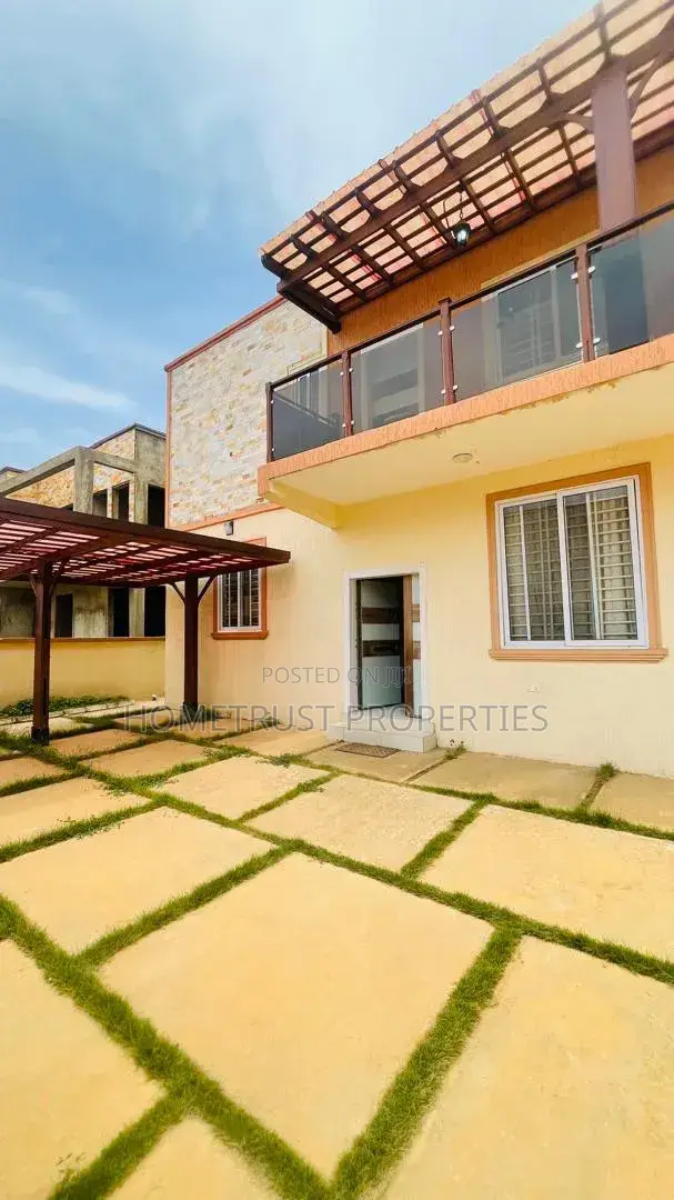 3bdrm Duplex in Achimota Mall Area for rent in The Mall