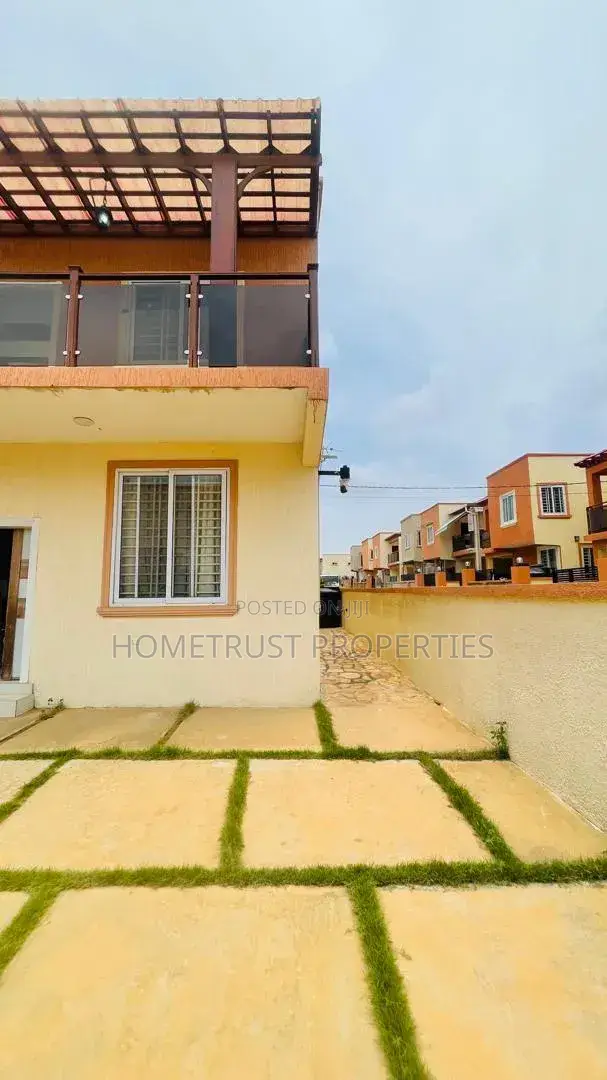 3bdrm Duplex in Achimota Mall Area for rent in The Mall