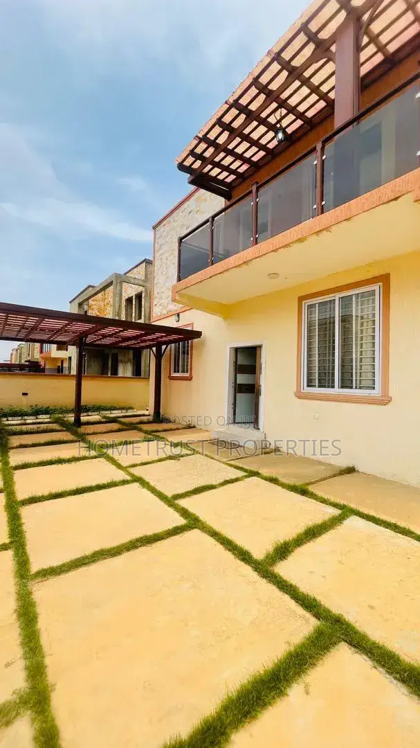 3bdrm Duplex in Achimota Mall Area for rent in The Mall