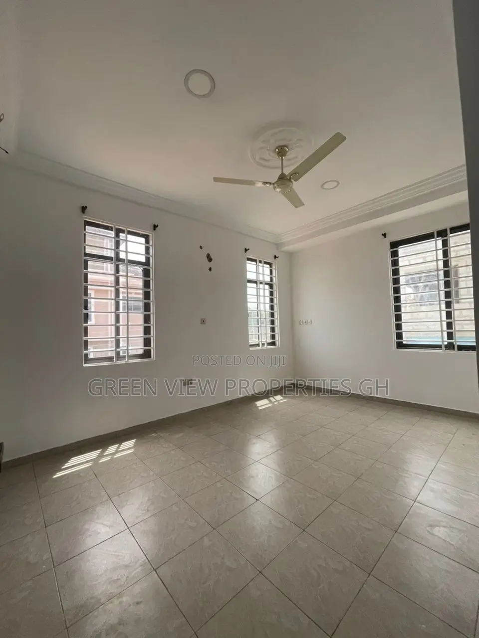 4bdrm Duplex in West Hills Mall Area for rent in West Hills Mall Area