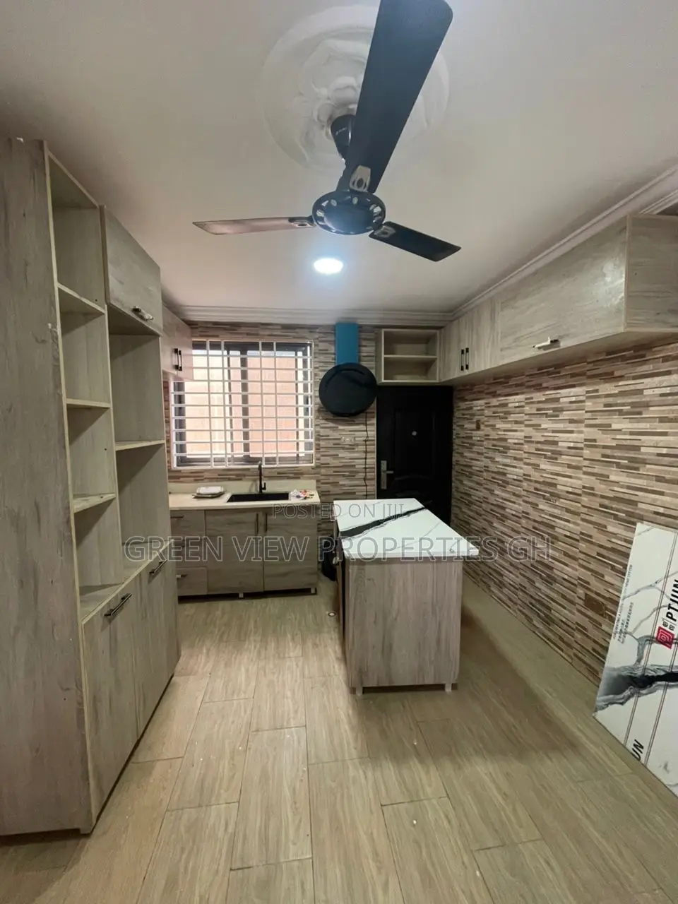 4bdrm Duplex in West Hills Mall Area for rent in West Hills Mall Area