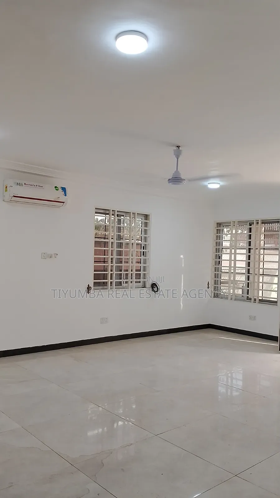 4bdrm Duplex in Tiyumba Real Estate, The Mall for rent in The Mall