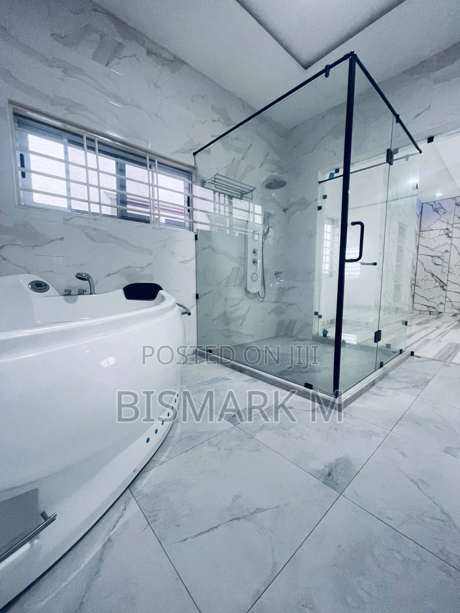 4bdrm House in Lakeside Estate, Ashaley Botwe for sale in Ashaley Botwe