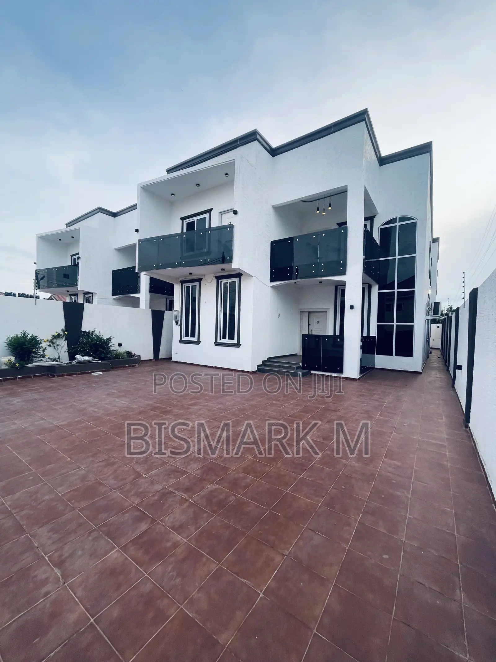 4bdrm House in Lakeside Estate, Ashaley Botwe for sale in Ashaley Botwe