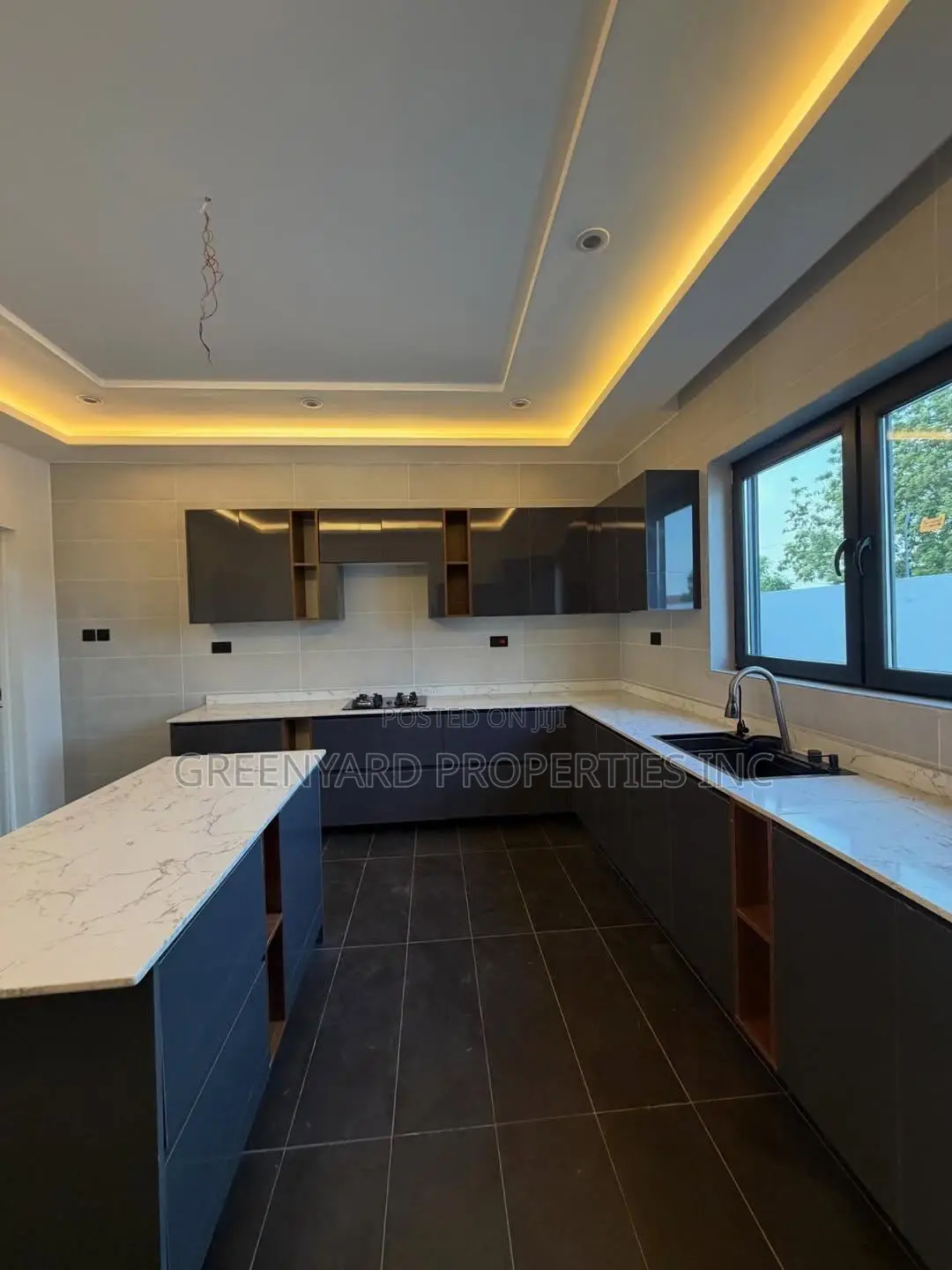 4bdrm Mansion in American House, East Legon for sale in East Legon