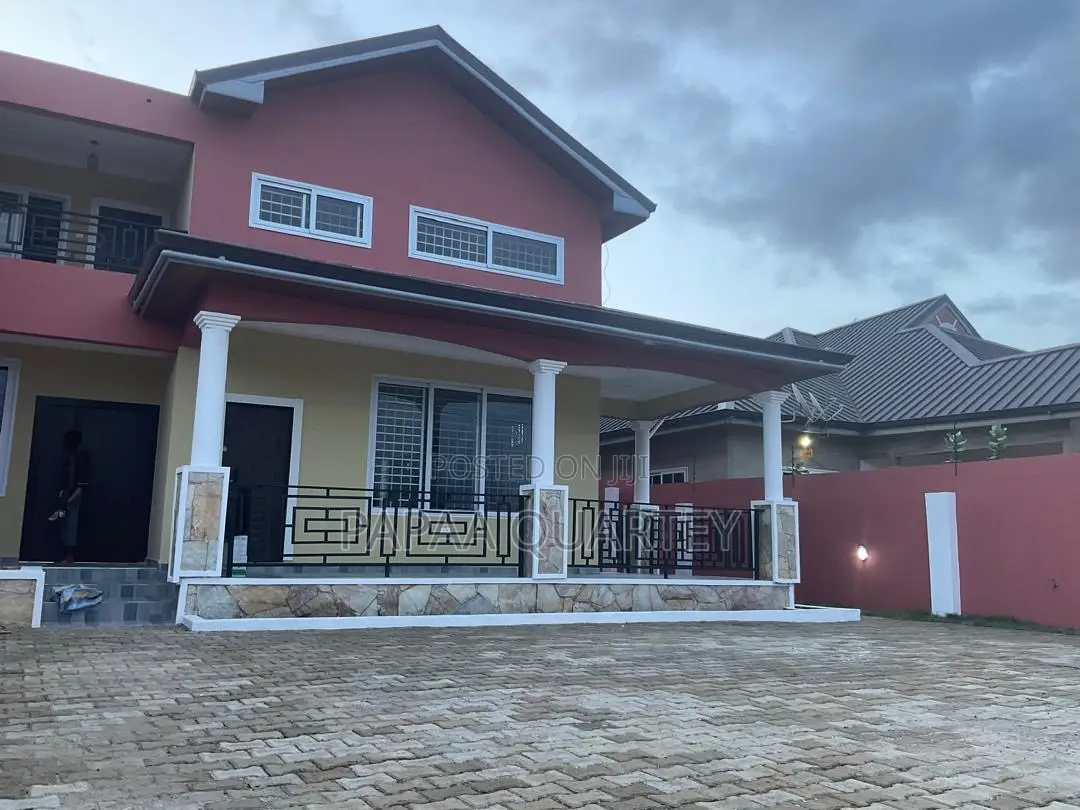 4bdrm House in Oyarifa for sale in Oyarifa