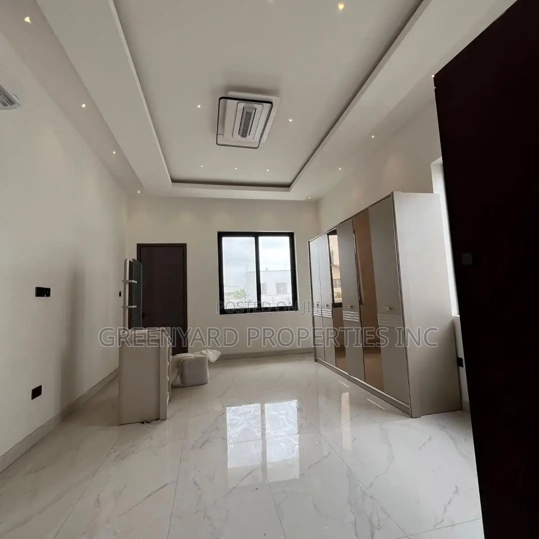 4bdrm House in A&C Mall, East Legon for sale in East Legon