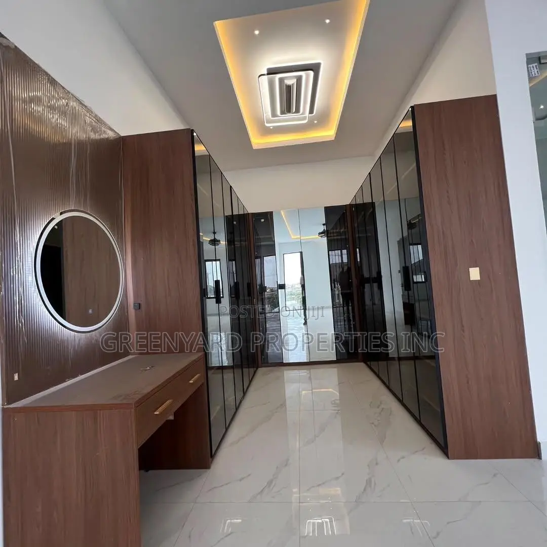 4bdrm House in A&C Mall, East Legon for sale in East Legon