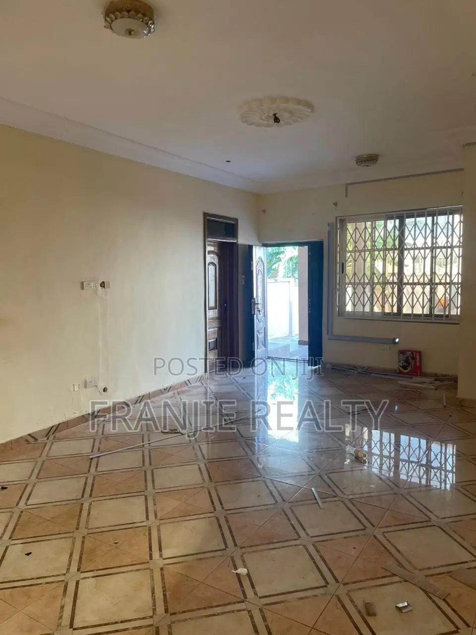 3bdrm Apartment in Franjie Realty, West Hills Mall Area for rent in West Hills Mall Area