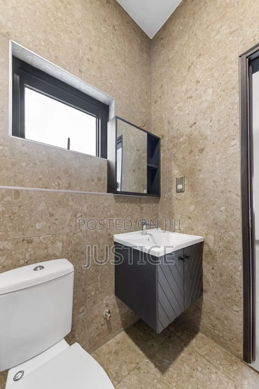 3bdrm House in Adenta, SSNIT Flats for sale in SSNIT Flats