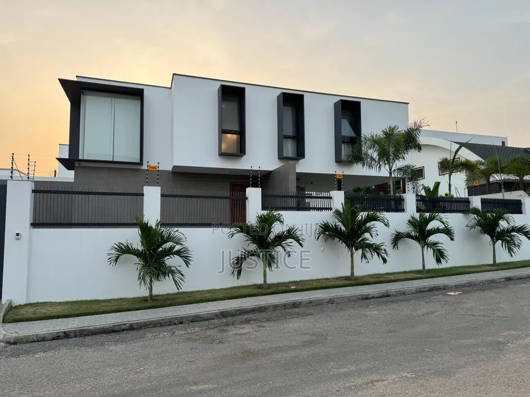 4bdrm Mansion in Airport Hills Estate for sale in Airport Residential Area